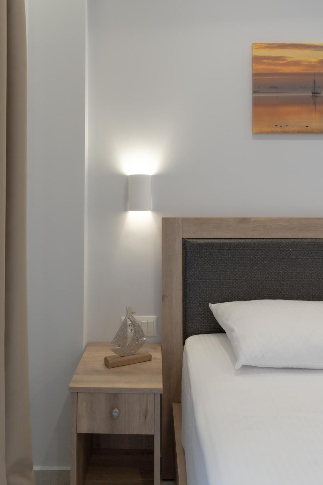 Sunshine Rooms And Suites Nea Vrasna Luaran gambar