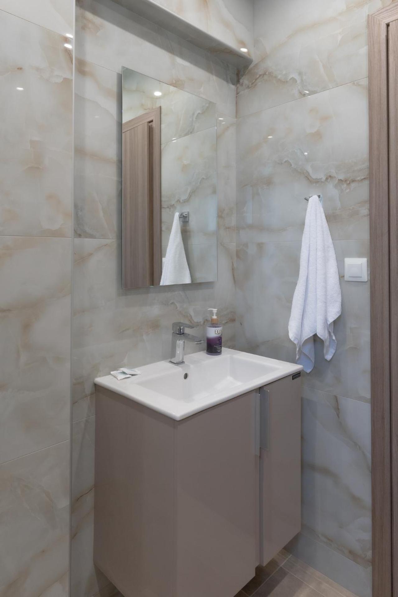 Sunshine Rooms And Suites Nea Vrasna Luaran gambar