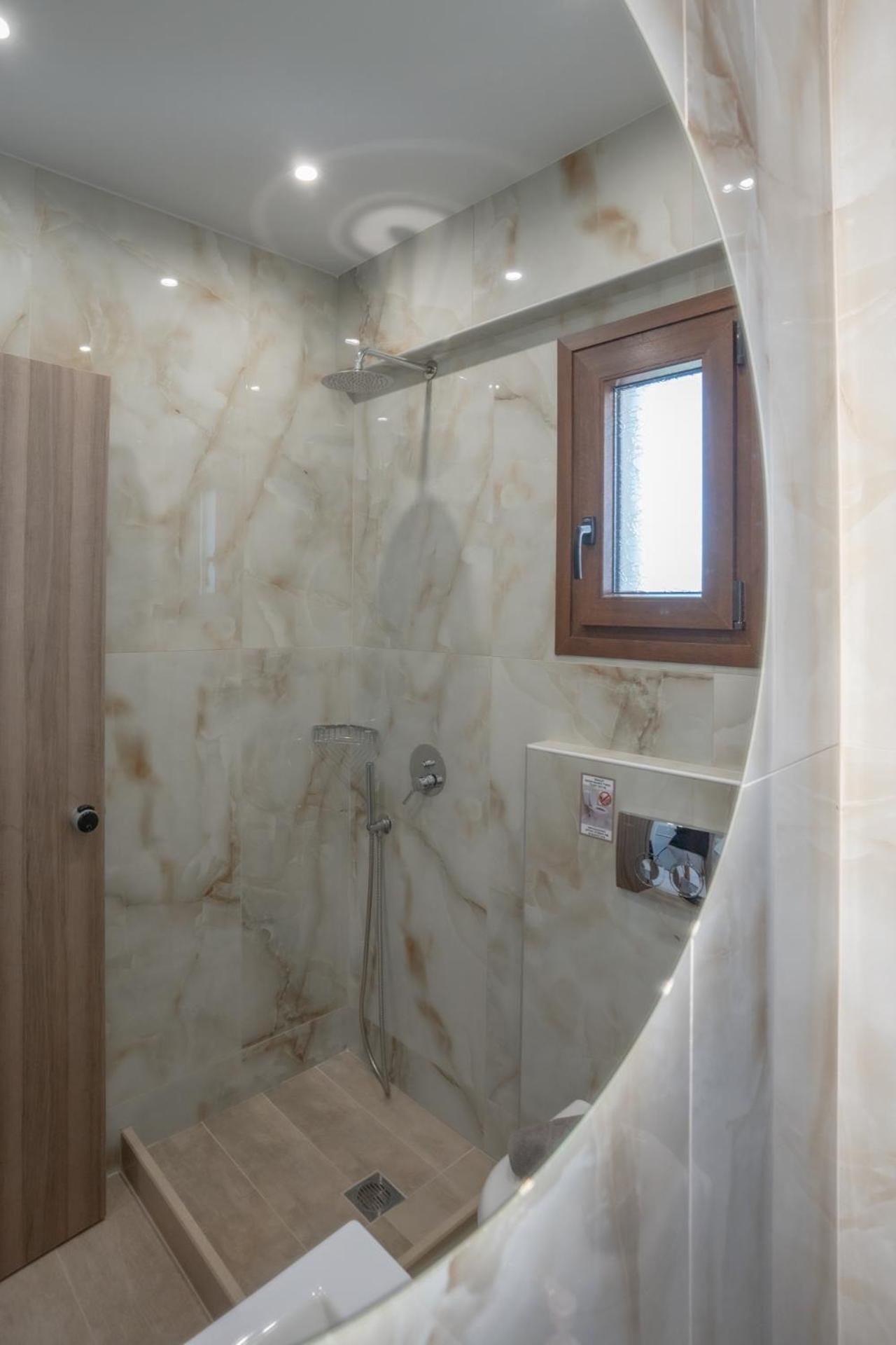 Sunshine Rooms And Suites Nea Vrasna Luaran gambar