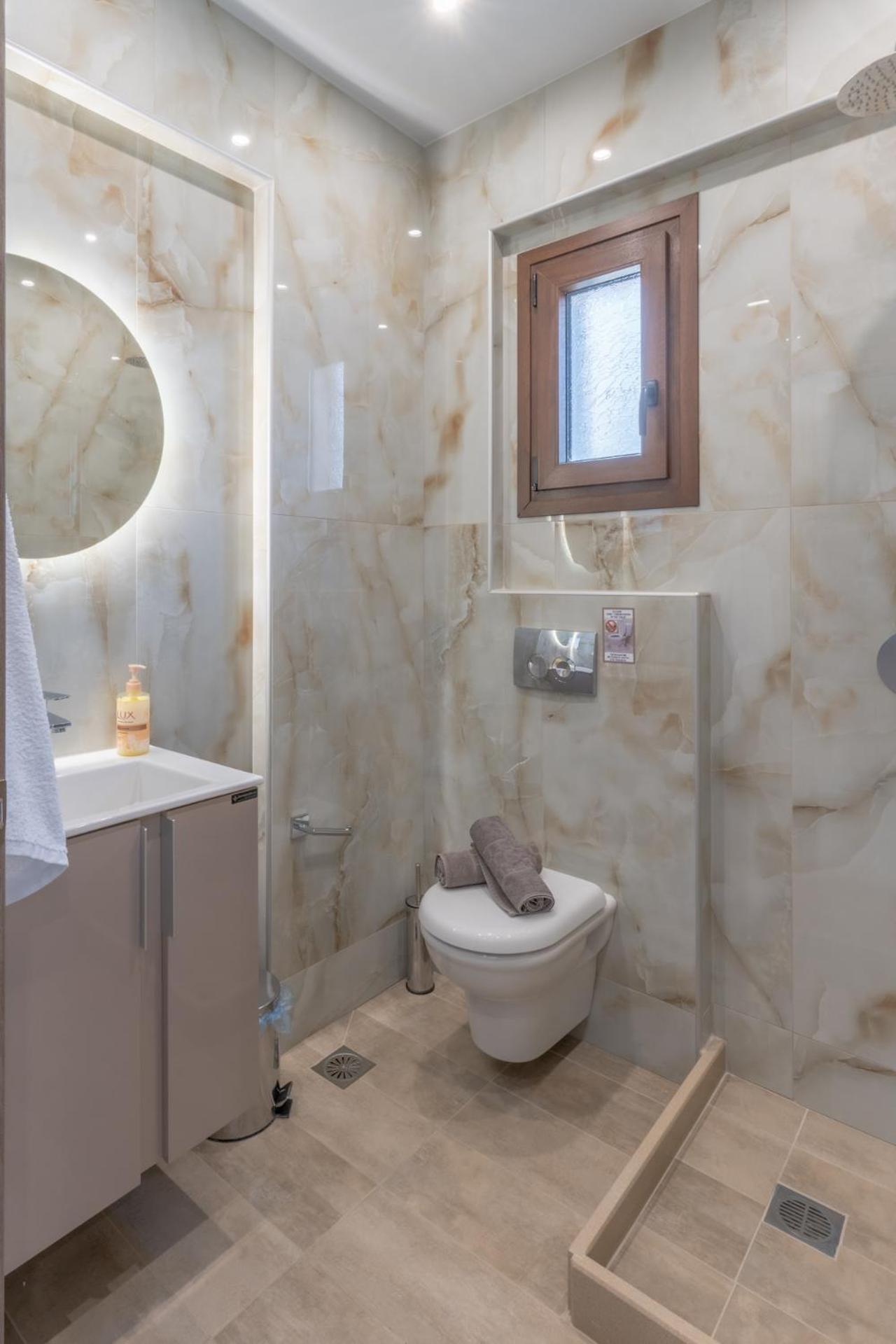 Sunshine Rooms And Suites Nea Vrasna Luaran gambar